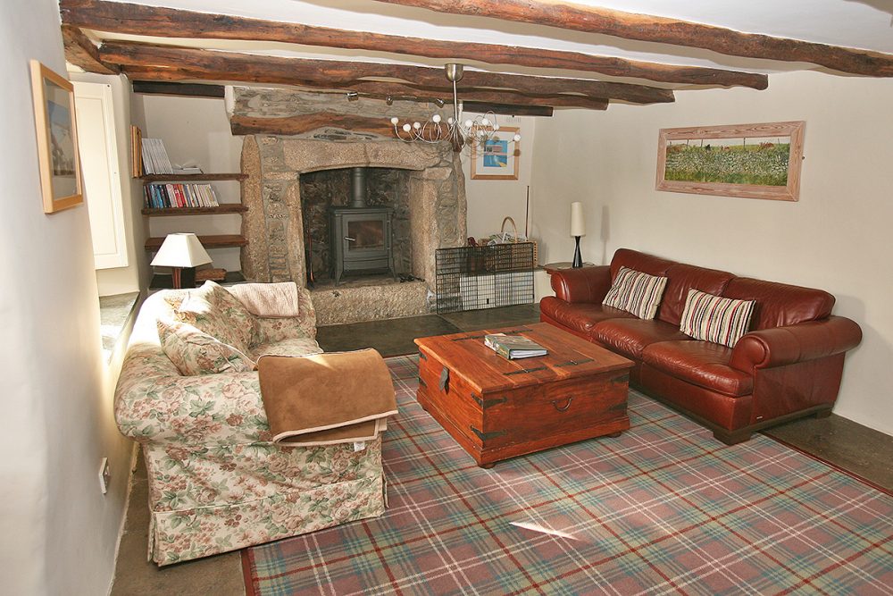 Farmhouse - Dog Friendly Cottage at Helsbury Park