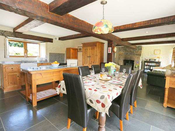 Marhayes - Dog Friendly Cottage at Helsbury Park